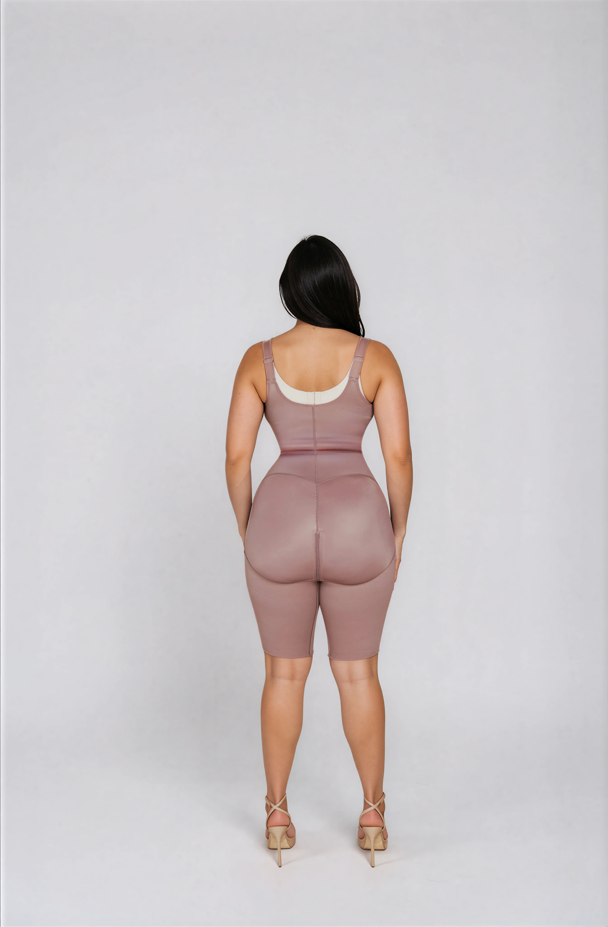 Hourglass Effect Suit